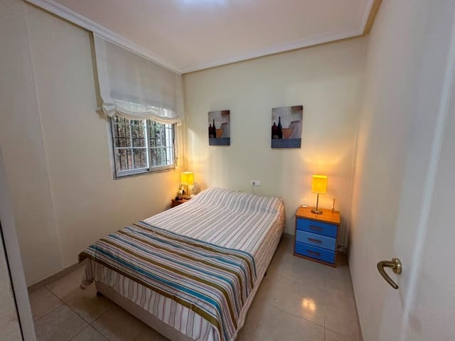3 soveværelse Villa til salg i La Marina, Elche / Elx med swimmingpool - € 199.999 (Ref: 10057649)
