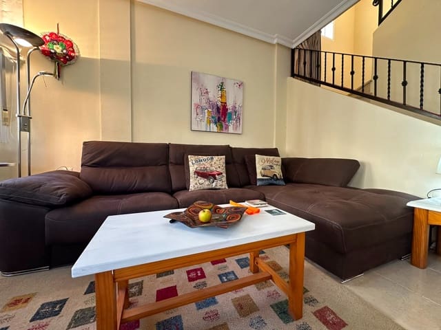 3 soveværelse Villa til salg i La Marina, Elche / Elx med swimmingpool - € 199.999 (Ref: 10057649)