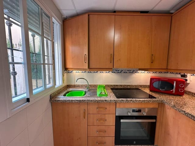 3 soveværelse Villa til salg i La Marina, Elche / Elx med swimmingpool - € 199.999 (Ref: 10057649)