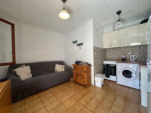 3 soverom Hus til salgs i La Marina, Elche / Elx - € 107 000 (Ref: 10073375)