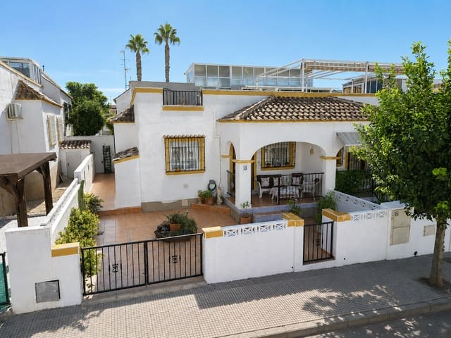 Chalet de 3 habitaciones en La Marina, Elche / Elx en venta con piscina garaje - 174.999 € (Ref: 10076834)