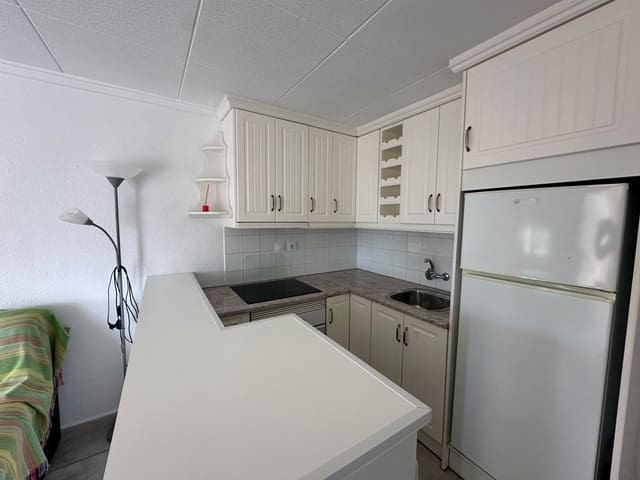 2 makuuhuone Omakotitalo myytävänä paikassa La Marina, Elche / Elx - 125 000 € (Ref: 10144764)