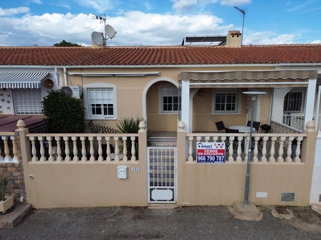 2 makuuhuone Omakotitalo myytävänä paikassa La Marina, Elche / Elx - 125 000 € (Ref: 10144764)