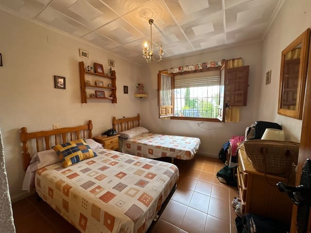 3 soveværelse Villa til salg i La Marina, Elche / Elx med garage - € 180.000 (Ref: 10155877)