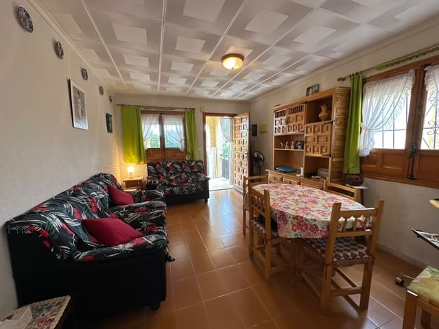 3 soveværelse Villa til salg i La Marina, Elche / Elx med garage - € 180.000 (Ref: 10155877)