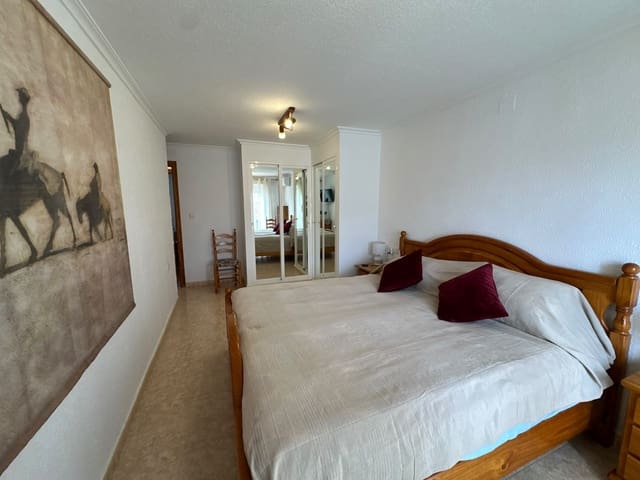 3 soveværelse Byhus til salg i La Marina, Elche / Elx - € 160.000 (Ref: 10156177)