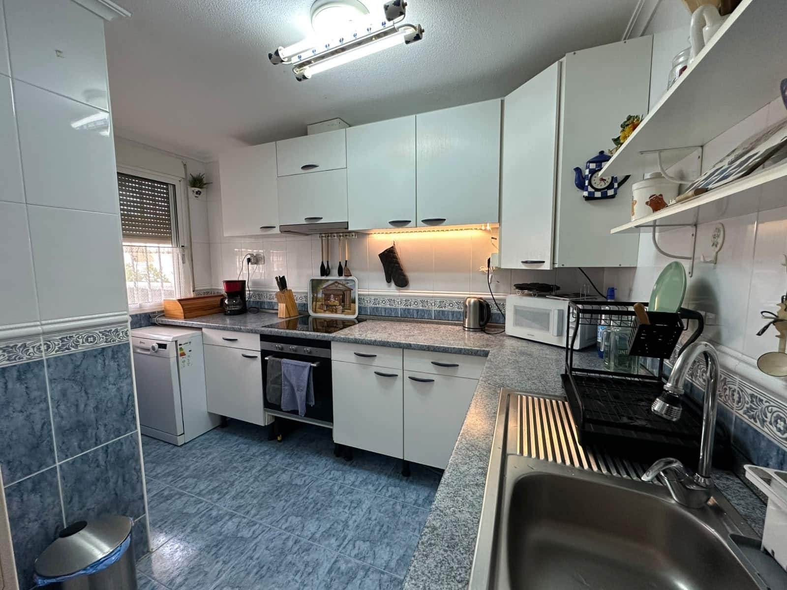 3 makuuhuone Omakotitalo myytävänä paikassa La Marina - 160 000 € (Ref: 10156177)