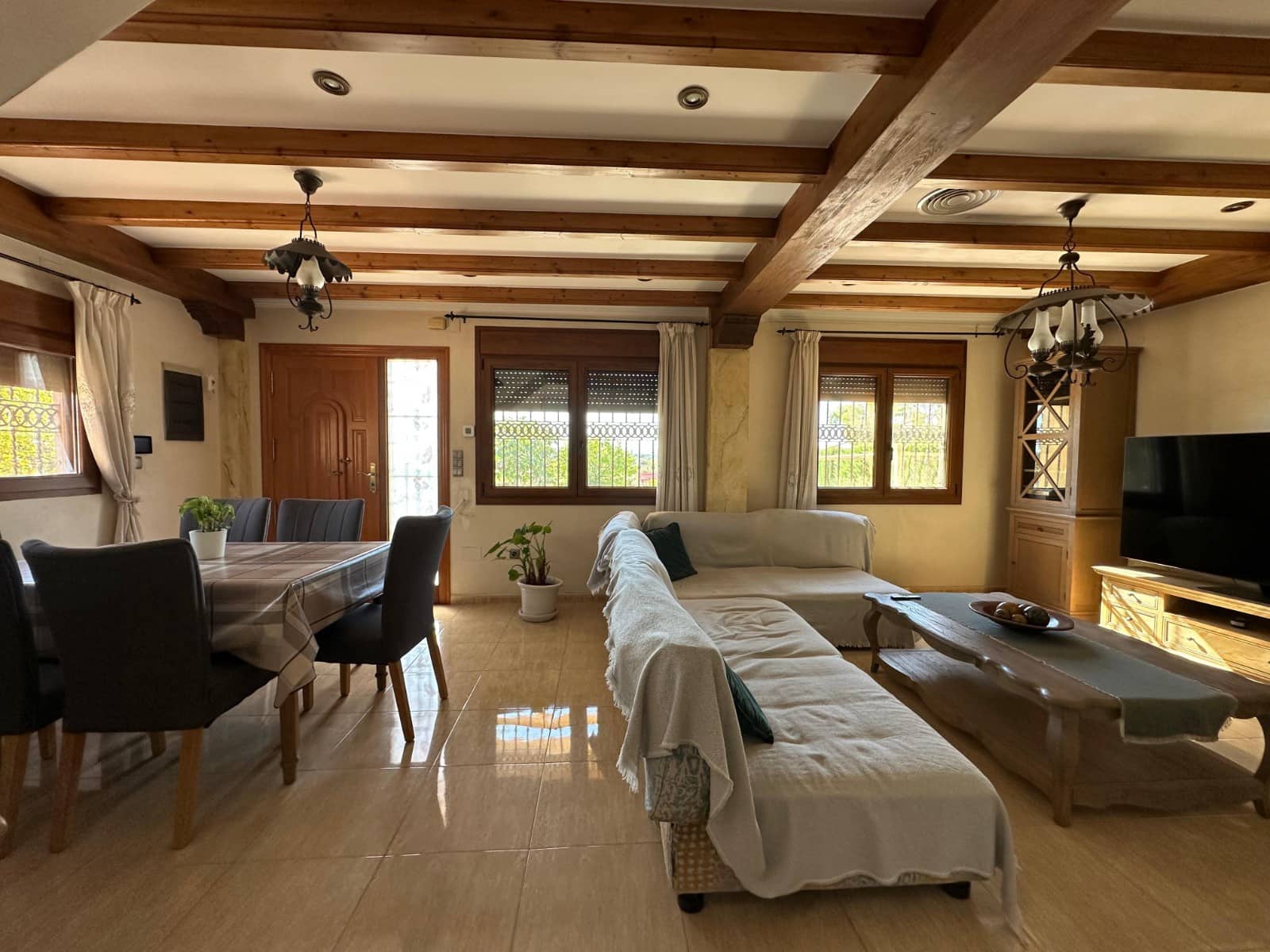 3 sypialnia Willa na sprzedaż w La Marina z basenem garażem - 380 000 € (Ref: 10172117)