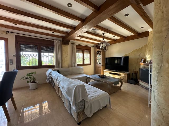 3 sypialnia Willa na sprzedaż w La Marina, Elche / Elx z basenem garażem - 380 000 € (Ref: 10172117)