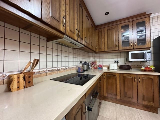 3 sypialnia Willa na sprzedaż w La Marina, Elche / Elx z basenem garażem - 380 000 € (Ref: 10172117)