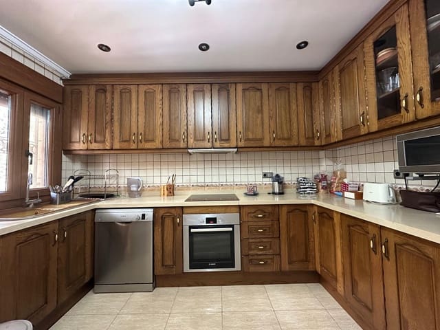 3 sypialnia Willa na sprzedaż w La Marina, Elche / Elx z basenem garażem - 380 000 € (Ref: 10172117)