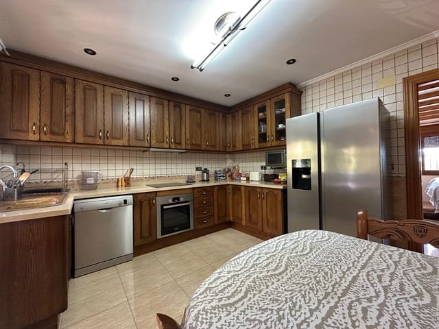 3 sypialnia Willa na sprzedaż w La Marina, Elche / Elx z basenem garażem - 380 000 € (Ref: 10172117)