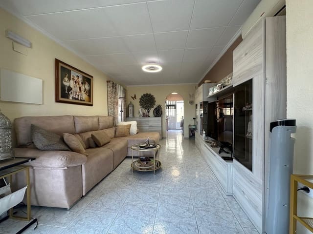 2 slaapkamer Villa te koop in La Marina, Elche / Elx met zwembad garage - € 250.000 (Ref: 10182224)
