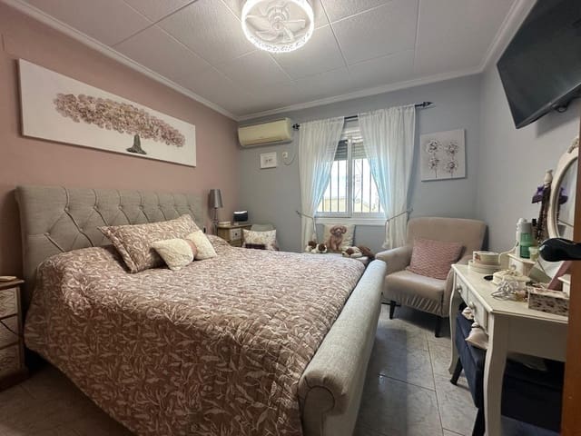 2 slaapkamer Villa te koop in La Marina, Elche / Elx met zwembad garage - € 250.000 (Ref: 10182224)