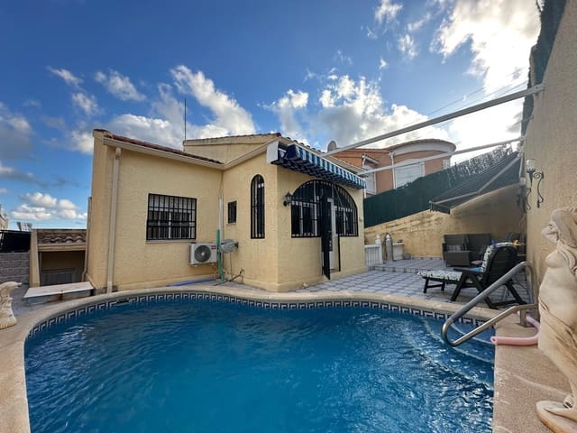 2 slaapkamer Villa te koop in La Marina, Elche / Elx met zwembad garage - € 250.000 (Ref: 10182224)