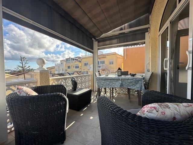 2 slaapkamer Villa te koop in La Marina, Elche / Elx met zwembad garage - € 250.000 (Ref: 10182224)