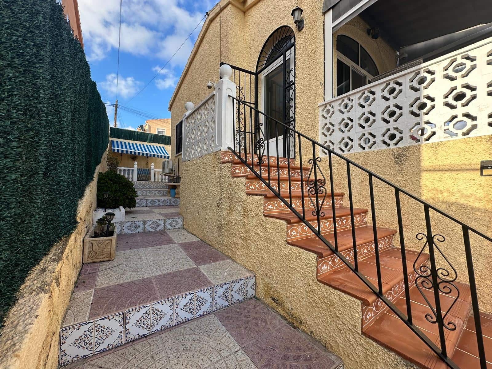 2 slaapkamer Villa te koop in La Marina met zwembad garage - € 250.000 (Ref: 10182224)