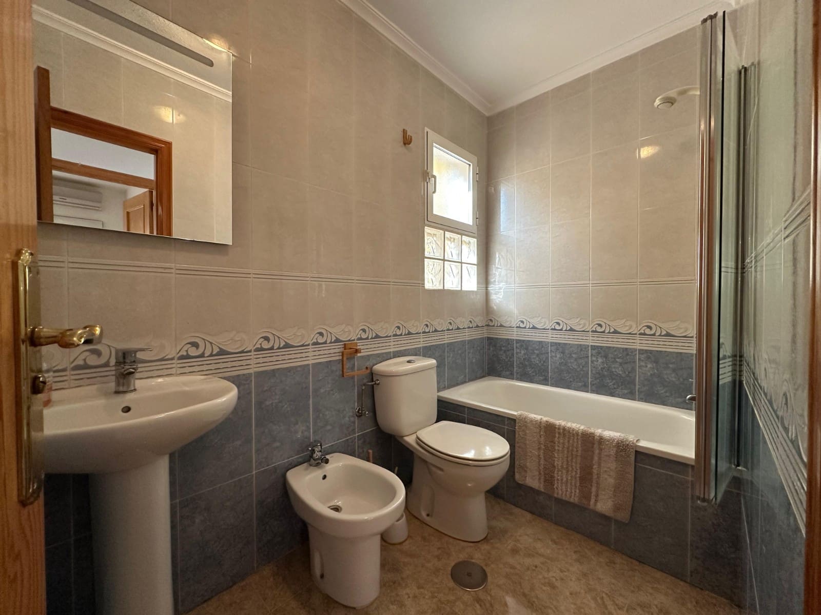 3 sypialnia Willa na sprzedaż w La Marina z basenem garażem - 195 000 € (Ref: 10183493)