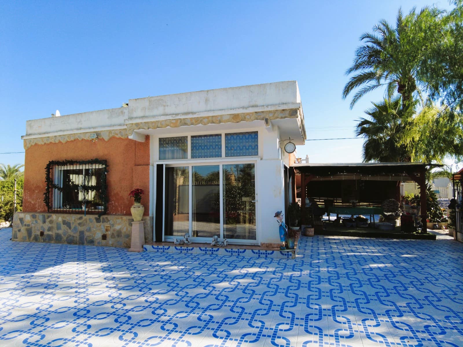 4 soveværelse Finca/Landehus til salg i Elche / Elx med swimmingpool - € 395.000 (Ref: 3595412)