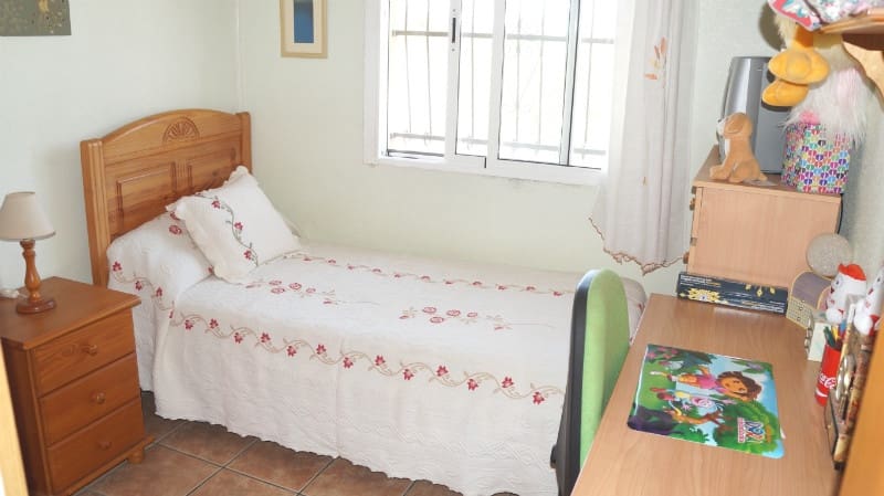 3 bedroom Semi-detached Villa for sale in Rojales with garage - € 180,000 (Ref: 4918916)