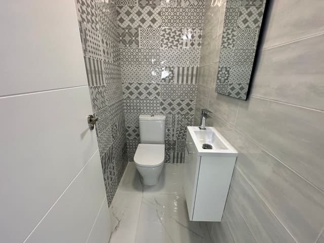 3 slaapkamer Villa te koop in La Marina, Elche / Elx met zwembad - € 455.000 (Ref: 4918940)