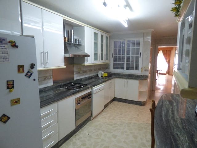 3 bedroom Commercial for sale in La Marina, Elche / Elx - € 525,000 (Ref: 4919017)