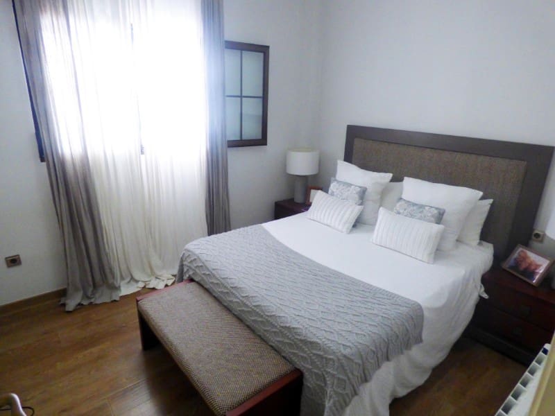 Chalet de 3 habitaciones en La Marina en venta con piscina - 495.000 € (Ref: 4919343)