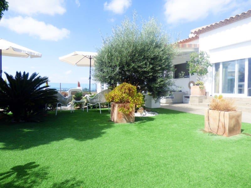 Chalet de 3 habitaciones en La Marina en venta con piscina - 495.000 € (Ref: 4919343)