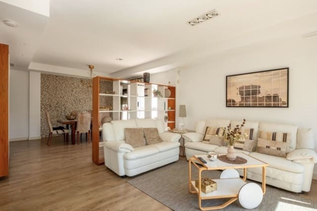 3 slaapkamer Villa te koop in La Marina, Elche / Elx met zwembad - € 495.000 (Ref: 4919343)