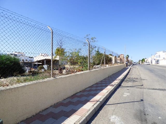 Tontti myytävänä paikassa La Marina, Elche / Elx - 200 000 € (Ref: 4947549)