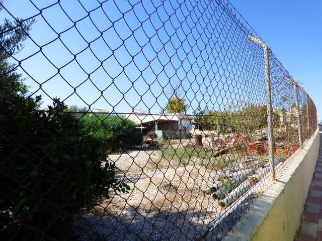 Tontti myytävänä paikassa La Marina, Elche / Elx - 200 000 € (Ref: 4947549)