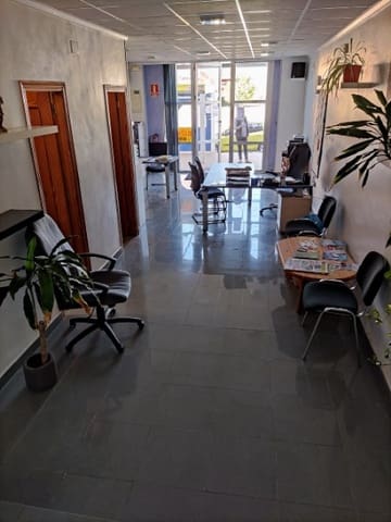 Commercial for sale in La Marina, Elche / Elx - € 150,000 (Ref: 5735230)