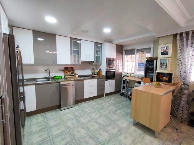 3 chambre Maison de Ville à vendre à El Moncayo - El Pòrtic, Guardamar del Segura avec piscine - 260 000 € (Ref: 6342017)