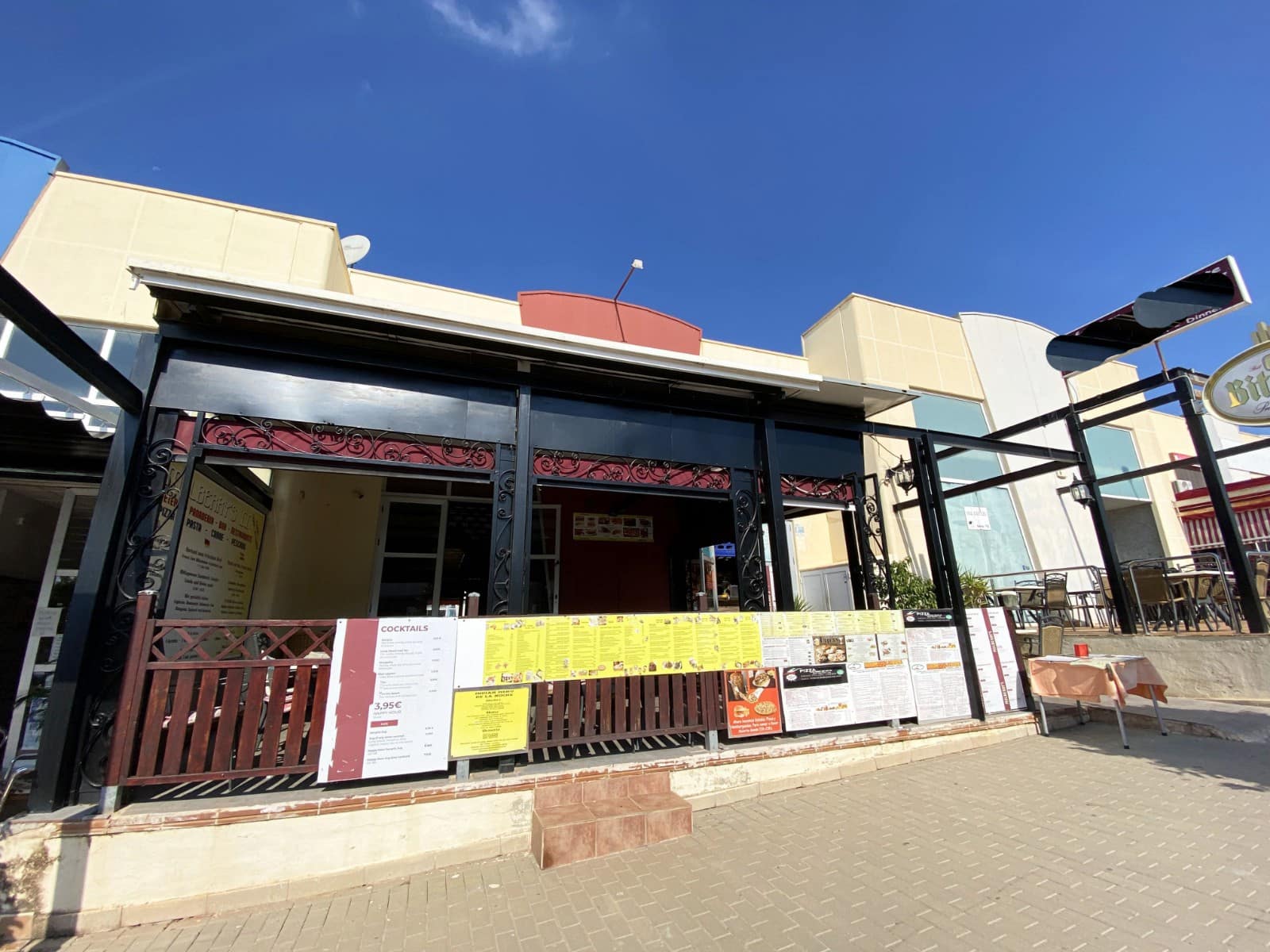 Komercyjne na sprzedaż w La Marina - 245 000 € (Ref: 6349189)