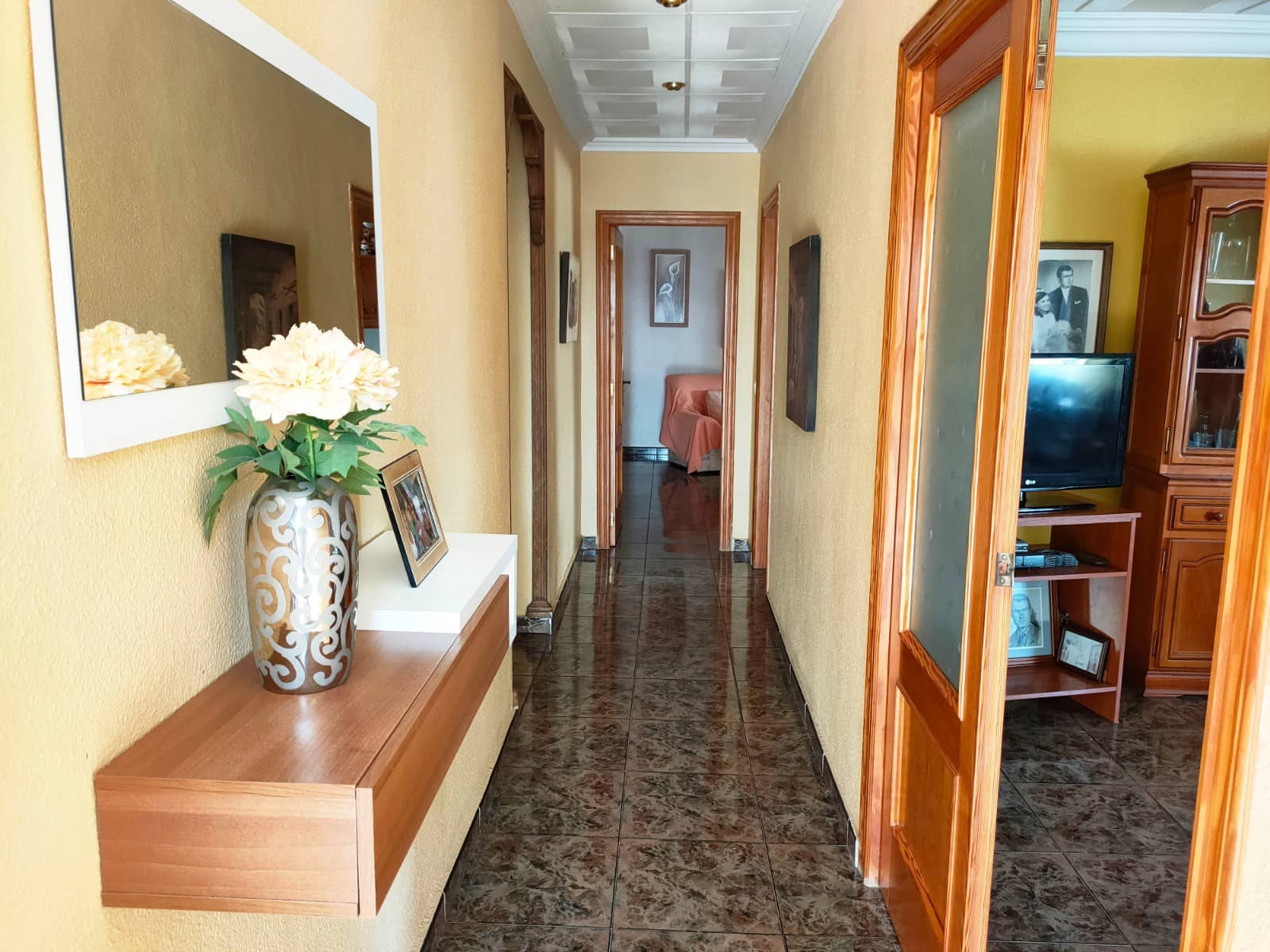 7 bedroom Villa for sale in La Marina with garage - € 439,000 (Ref: 6392234)