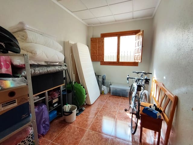 7 bedroom Villa for sale in La Marina, Elche / Elx with garage - € 439,000 (Ref: 6392234)