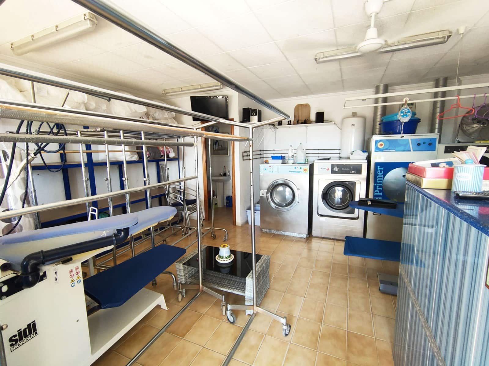 Komercyjne na sprzedaż w La Marina - 110 000 € (Ref: 7040356)