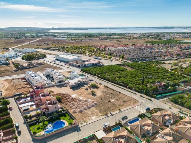 3 slaapkamer Villa te koop in Benijófar met zwembad garage - € 539.900 (Ref: 7248199)