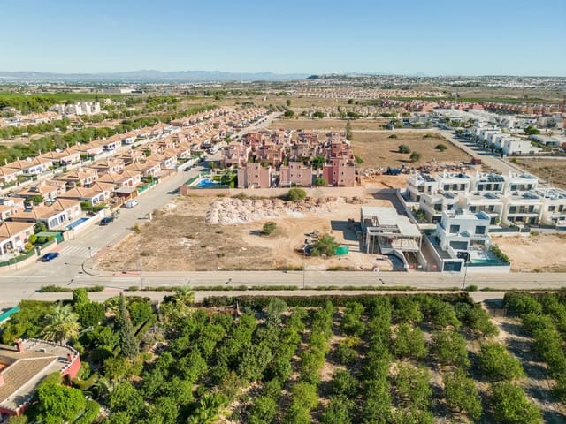 3 slaapkamer Villa te koop in Benijófar met zwembad garage - € 539.900 (Ref: 7248199)