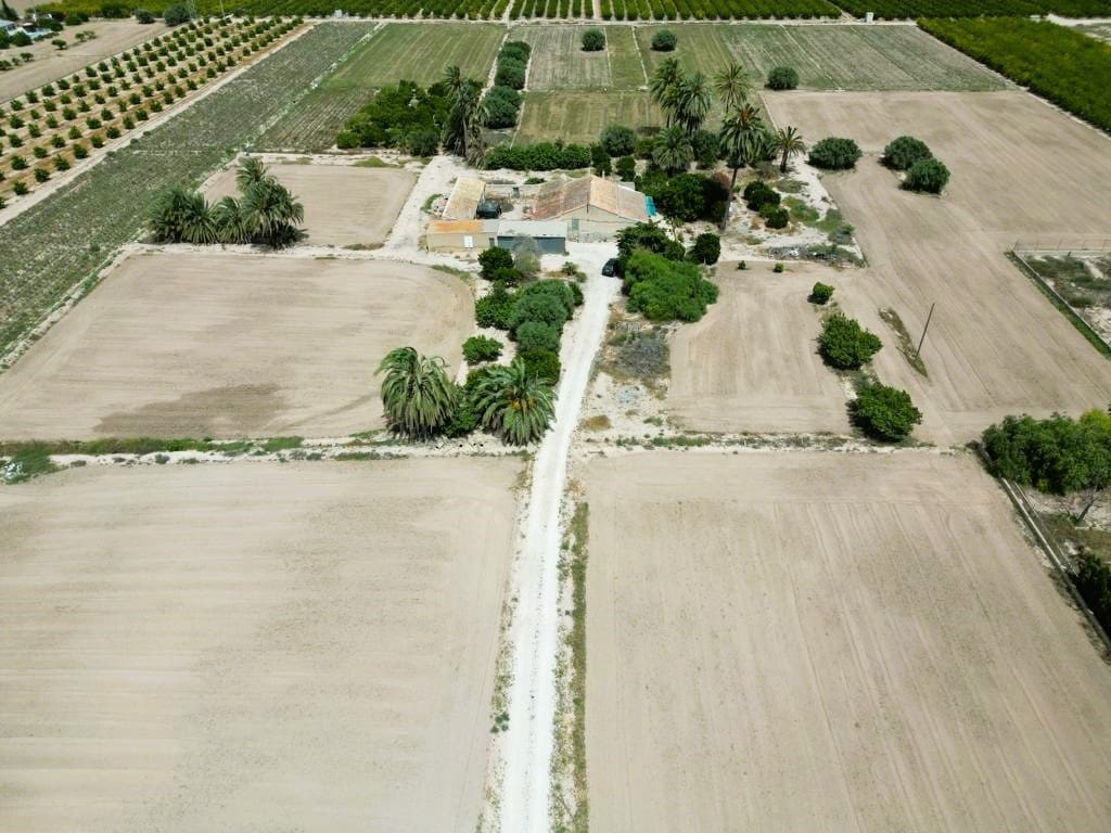 3 soveværelse Finca/Landehus til salg i La Hoya med garage - € 285.000 (Ref: 7525186)