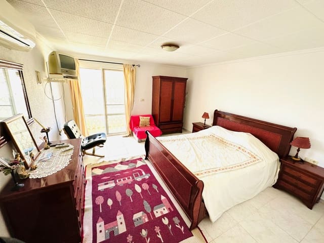 2 bedroom Townhouse for sale in La Marina, Elche / Elx - € 155,000 (Ref: 7618639)