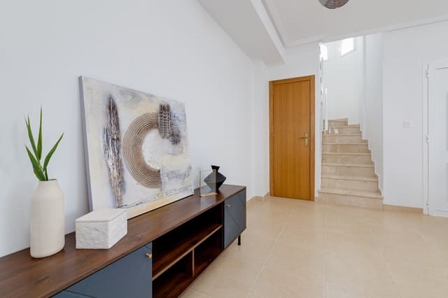 Chalet de 3 habitaciones en La Marina, Elche / Elx en venta con piscina - 275.000 € (Ref: 7682153)