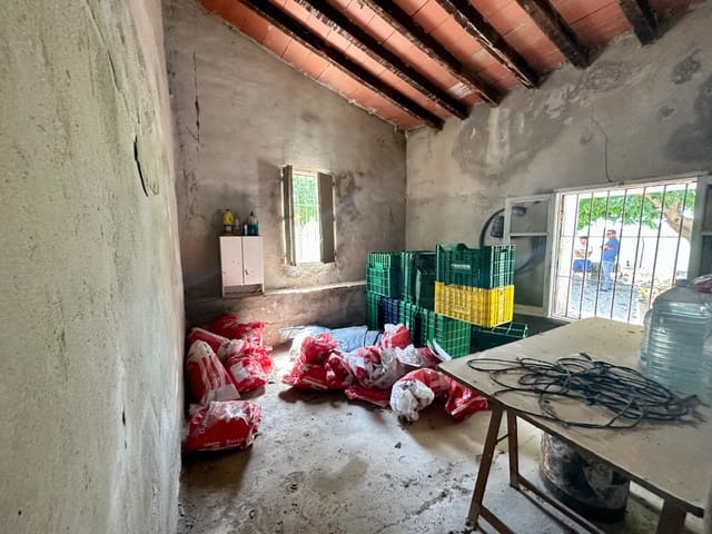 2 slaapkamer Finca/Landhuis te koop in Elche / Elx met garage - € 160.000 (Ref: 7699689)