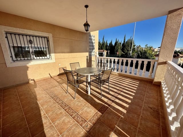 5 Zimmer Villa zu verkaufen in La Marina, Elche / Elx mit Pool Garage - 449.500 € (Ref: 7989766)