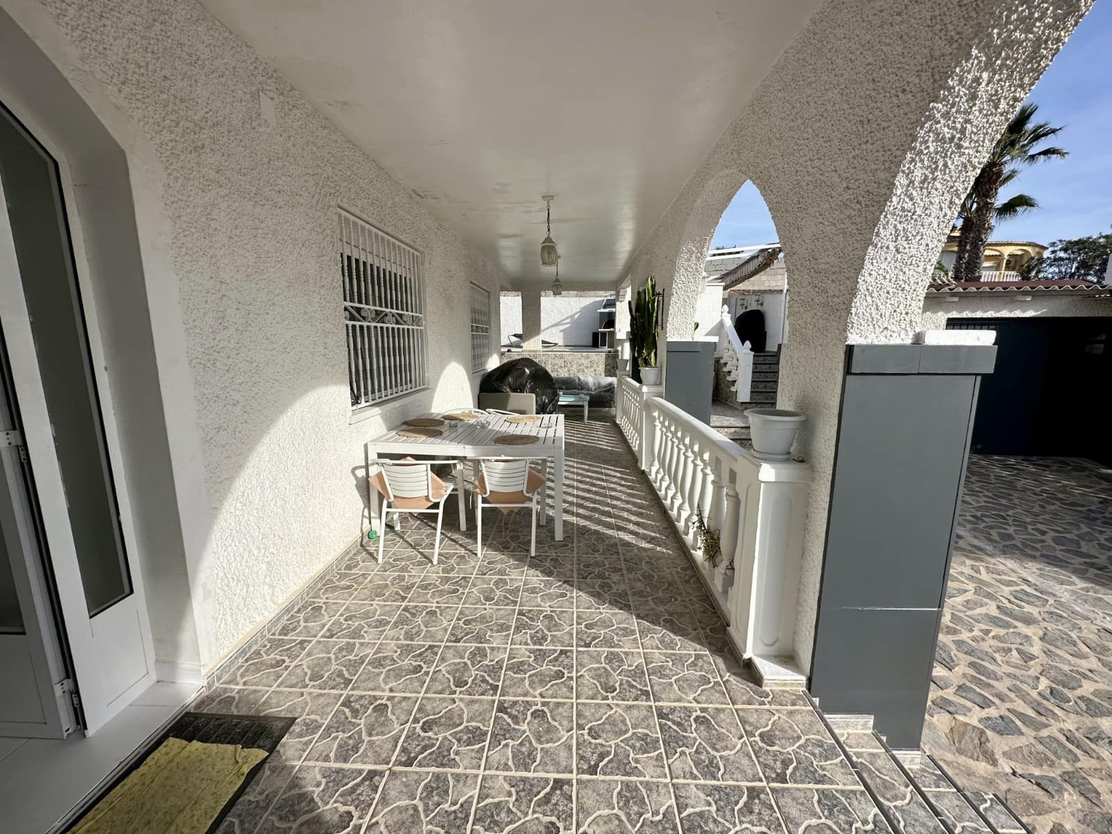 4 Zimmer Villa zu verkaufen in La Marina mit Pool Garage - 519.000 € (Ref: 8075056)