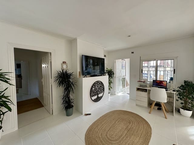 4 chambre Villa/Maison à vendre à La Marina, Elche / Elx avec piscine garage - 519 000 € (Ref: 8075056)