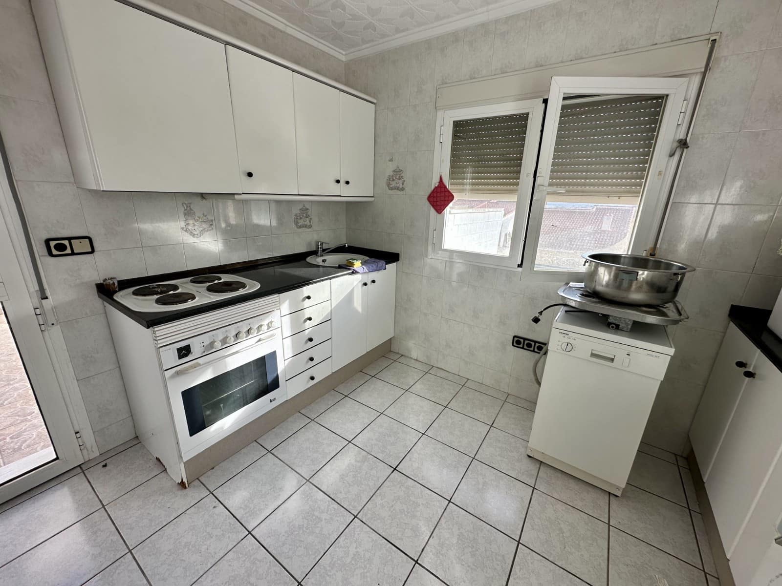 4 Zimmer Villa zu verkaufen in La Marina mit Pool Garage - 519.000 € (Ref: 8075056)