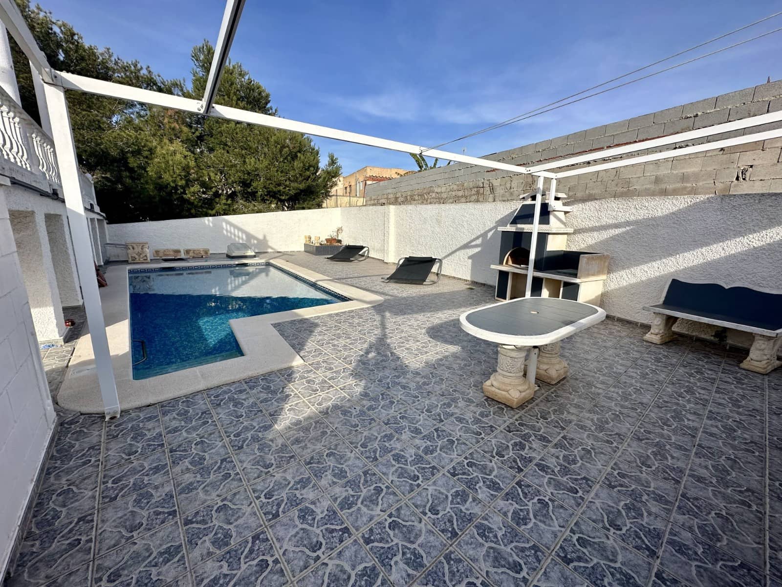 4 Zimmer Villa zu verkaufen in La Marina mit Pool Garage - 519.000 € (Ref: 8075056)