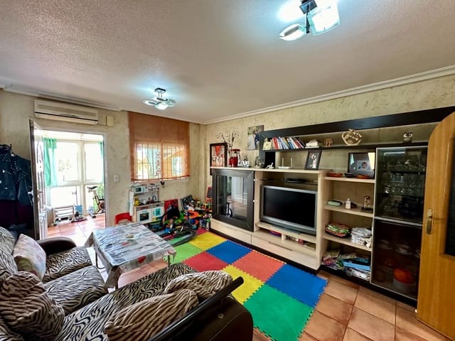 2 bedroom Townhouse for sale in La Marina, Elche / Elx with pool - € 170,000 (Ref: 8092924)