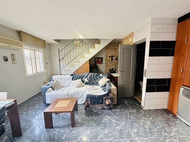 2 bedroom Townhouse for sale in La Marina, Elche / Elx - € 130,000 (Ref: 8167355)